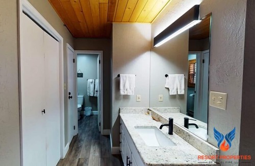 Angel Fire Condo | Close to Bike Park; Newly remodeled; Fire Place; Washer/Dryer! Windchimes 305