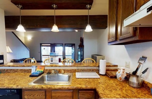 Angel Fire Condo | Close to Lifts | Fireplace | Views | Ski Run B6