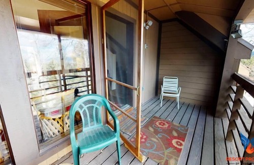 Angel Fire Condo | Close to Lifts | Fireplace | Views | Ski Run B6