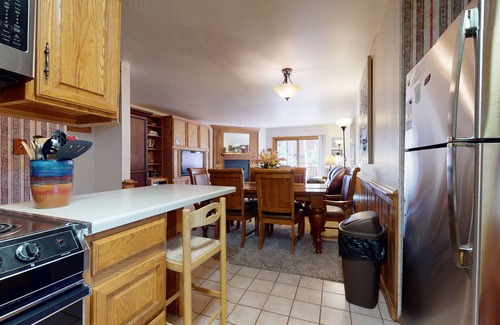 Angel Fire Condo | Close to Lifts | WiFi | Snowfire 207A