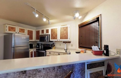 Angel Fire Condo | Close to Lifts | WiFi | Starlight 10