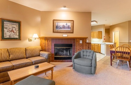 Jeffersonville Condo | Comfortable Club Wyndham Smugglers Notch, 4 Bedroom Presidential Suite