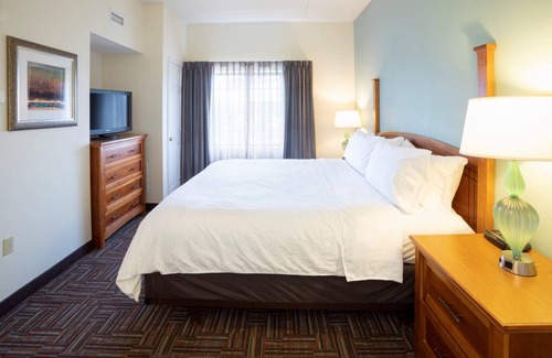 West Bloomington Condo | Condo ∙ 1 bedroom ∙ 4 guests