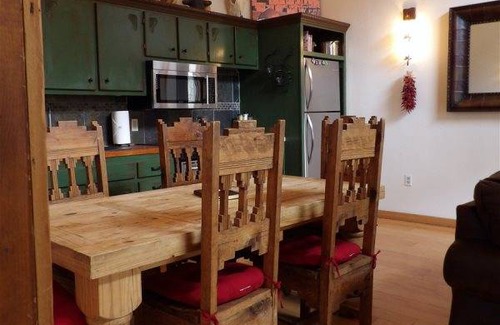 Taos Ski Valley Condo | Condo ∙ 2 bedrooms ∙ 8 guests