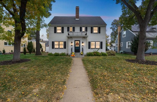 Eau Claire Condo | Condo ∙ 3 bedrooms ∙ 6 guests
