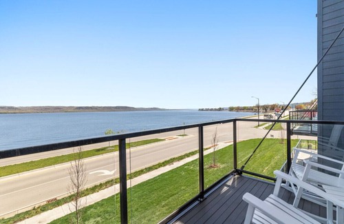 Lake City Condo | Condo with stunning views of Lake Pepin - Assigned Garage - Unit 206