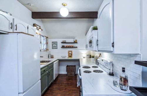 West Hartford Condo | Cozy VT Condo, Wood Fireplace - Kingswood 1C