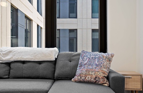 Warehouse District Apartment | CozySuites NLG - Modern 1BR condo #08
