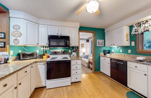 Grand Isle House | Dog-friendly sunset lake house on Lake Champlain with fast WiFi, W/D, & fishing