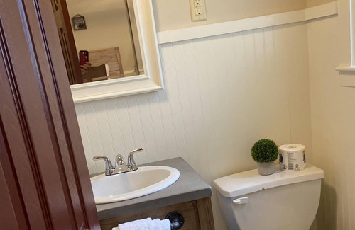 Lake Placid House | Family Suite with Mountain Views Room 7
