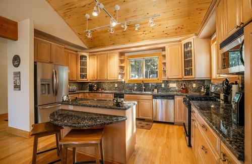 Angel Fire Cabin | Getaway ll by Velo Su