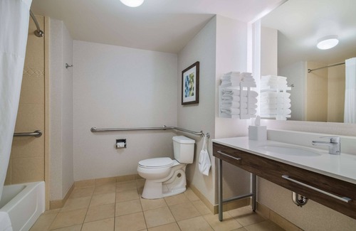 Plattsburgh Hotel | Hampton Inn & Suites Plattsburgh