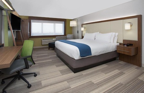 El Dorado West Hotel | Holiday Inn Express & Suites El Paso East-Loop 375 by IHG
