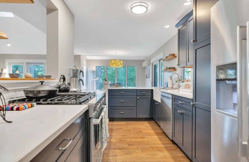 West Hartford Condo | Hot Tub, Sauna, Comm. Pool, Club - Deere Run 6A