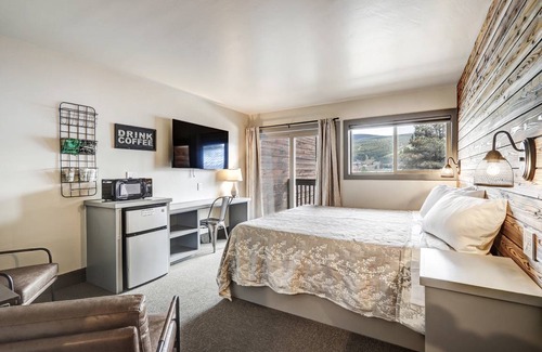 Angel Fire Hotel | Hotel ∙ 1 bedroom ∙ 2 guests