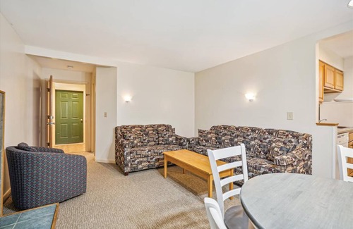 West Bridgewater Hotel | Hotel ∙ 1 bedroom ∙ 8 guests