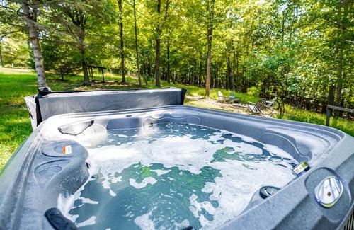 Berkeley Springs House | House ∙ 1 bedroom ∙ 8 guests