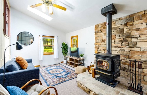 Berkeley Springs House | House ∙ 1 bedroom ∙ 8 guests