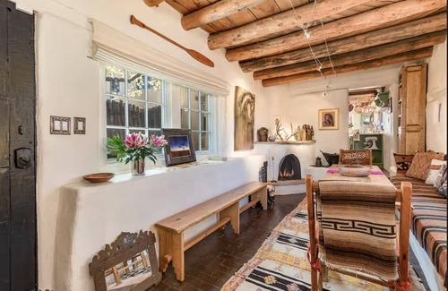 Historic Eastside House | House ∙ 1 bedroom ∙ 3 guests