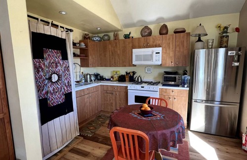 Abiquiu House | House ∙ 1 bedroom ∙ 5 guests