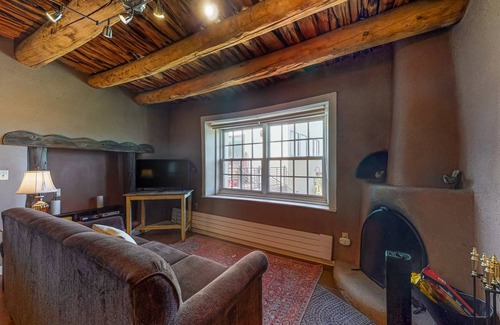 Taos House | House ∙ 2 bedrooms ∙ 8 guests
