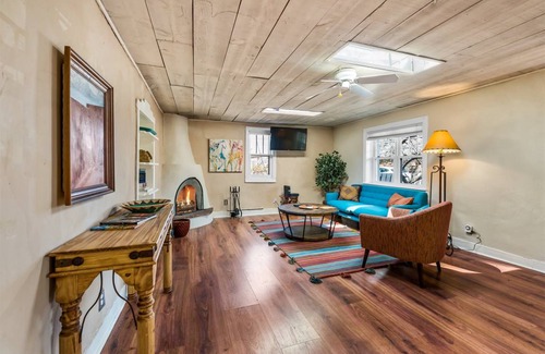 Downtown Santa Fe House | House ∙ 2 bedrooms ∙ 6 guests