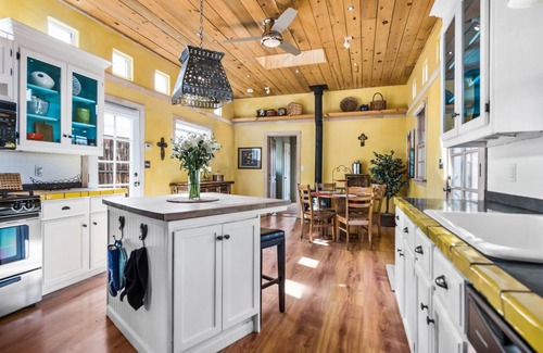 Downtown Santa Fe House | House ∙ 2 bedrooms ∙ 6 guests