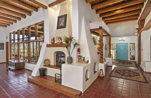 Canoncito House | House ∙ 3 bedrooms ∙ 10 guests