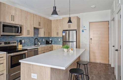 Harrison Apartment | Kasa Bryn Mawr Minneapolis