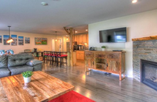 Killington House | Killington Center Inn & Suites by Killington VR - 1 Bedrooms