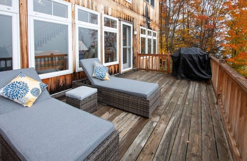 Newport Center Cottage | Lakefront Cabin | Boat Dock-Fireplace-Sunset Views