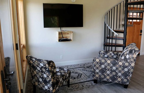 Malletts Bay Cabin | Lodge ∙ 1 bedroom ∙ 4 guests