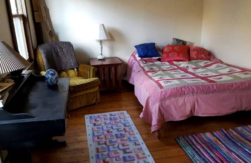 Cummington Cabin | Lodge ∙ 5 bedrooms ∙ 10 guests