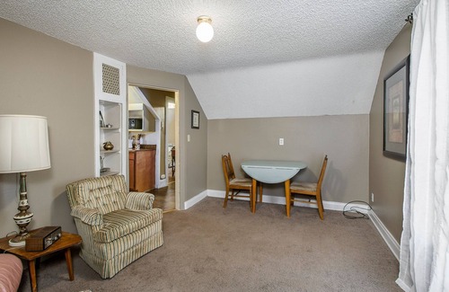 Northrup Apartment | Mayo Discount Available- 2Bedroom Close to Mayo