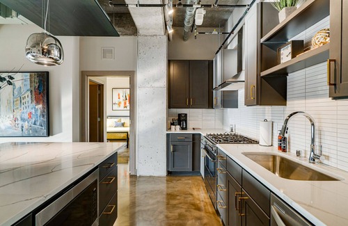 Warehouse District Apartment | MINNeSTAY* Sable 901 Penthouse