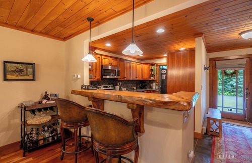 Lake Placid House | Mountain Retreat - walk to Main Street