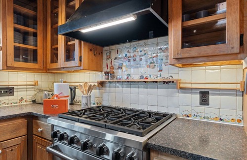 Historic Eastside House | New Listing! Heart of Santa Fe | Mins to the Plaza & Hiking