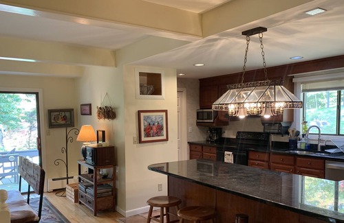 West Hartford Condo | New ski-on/ski-off premium stand-alone condo in heart of Quechee!