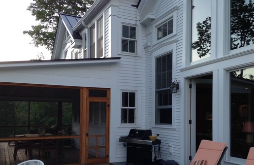 New Haven House | Peaceful riverfront elegance