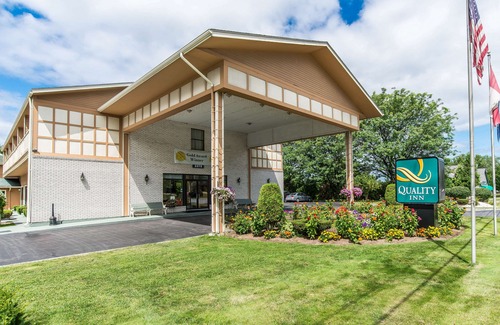 Shelburne Hotel | Quality Inn Shelburne - Burlington