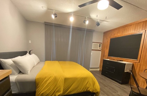 Jeffersonville Condo | Quiet Smugglers Notch Ski Retreat- Ski in/ Ski out!