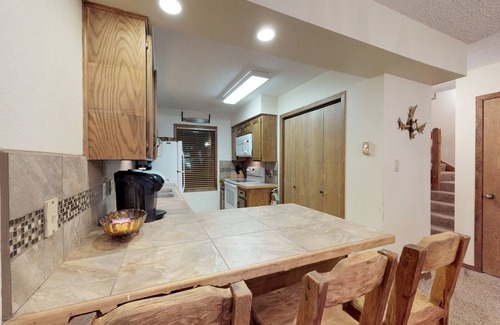 Angel Fire Condo | Relax in mountain view condo with nordic skiing and tubing nearby