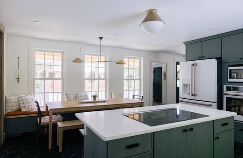 Stowe Area House | Restored VT Farmhouse | Porch, Hot Tub + Shuttle