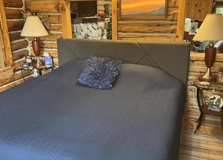 Mountain House | Rustic and Luxurious Retreat With Private Dock, Yard, Fire Pit! cabin