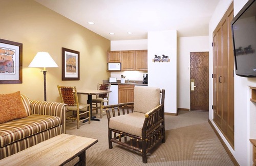 Taos House | Sangre de Cristo Mountains, Art Galleries, Tex-Mex Cuisine Galore!