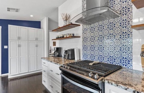 Cerrillos House | Scenic Solitude in the Ortiz Mountains