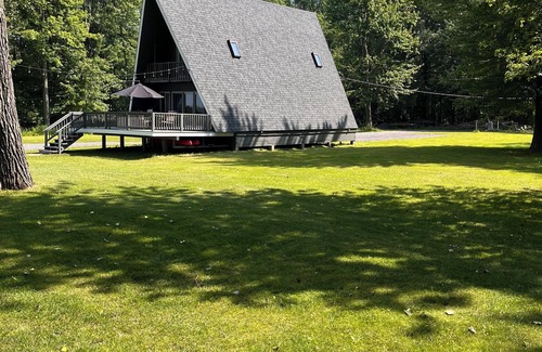 Champlain Cabin | Secluded Lakefront Cabin on 1 acre lot with 200' of private shoreline with dock