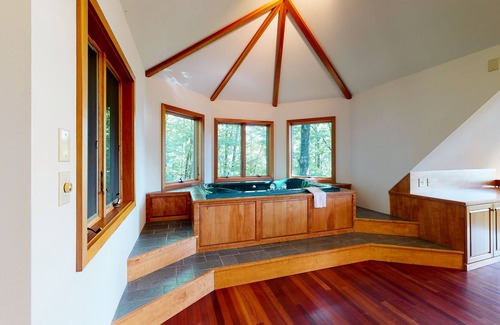 West Hartford House | Spectacular mountain view home with a wraparound deck, washer/dryer, wet bar