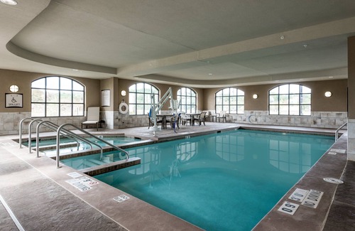 Altoona Hotel | Staybridge Suites Eau Claire - Altoona, an IHG Hotel