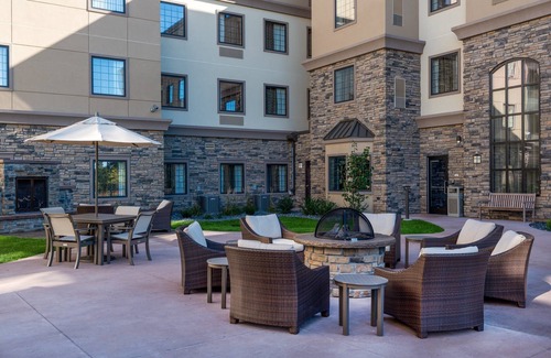 Altoona Hotel | Staybridge Suites Eau Claire - Altoona, an IHG Hotel